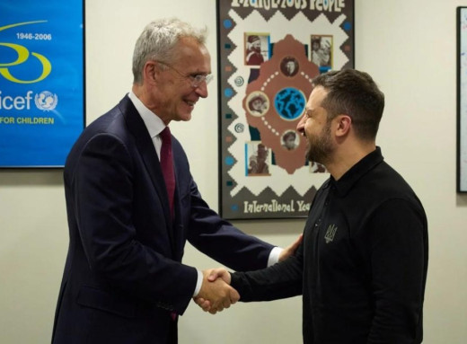 Зеленський просив НАТО закрити небо у перший день війни, але отримав відмову — The Times фото