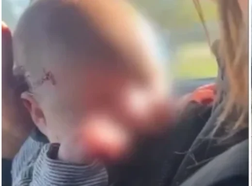 Дідусь узяв удар на себе: подробиці атаки РФ на авто в передмісті Херсона, де була жінка з немовлям фото
