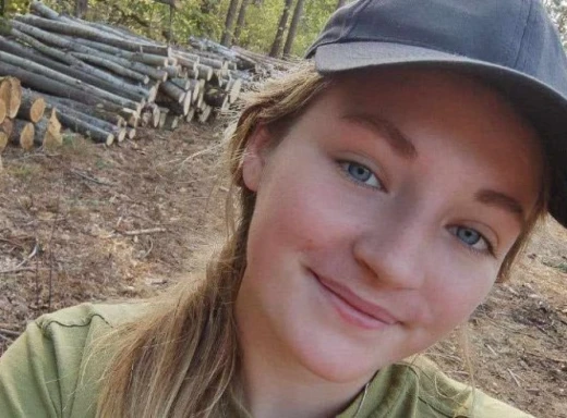 Дівчина-помічник лісничого розповіла про свою роботу під обстрілами фото
