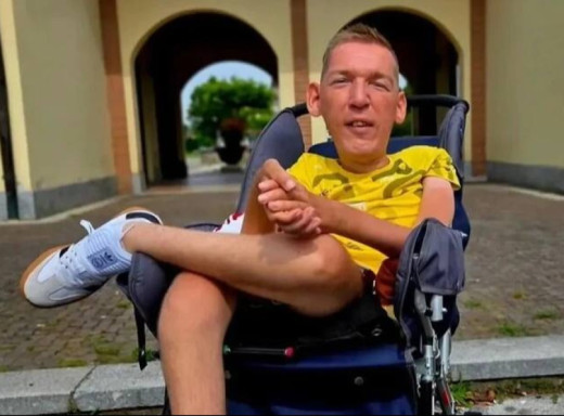 Львів’янину, який збирав гроші на лікування СМА, оголосили підозру у шахрайстві фото Львів’янину, який збирав гроші на лікування СМА, оголосили підозру у шахрайстві фото