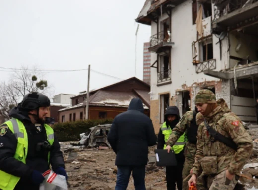 Росіяни обстріляли середмістя Харкова: є постраждалі фото