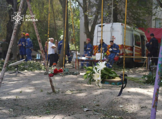 Кількість загиблих у Києві зросла до 27 – триває пошукова операція фото Кількість загиблих у Києві зросла до 27 – триває пошукова операція фото