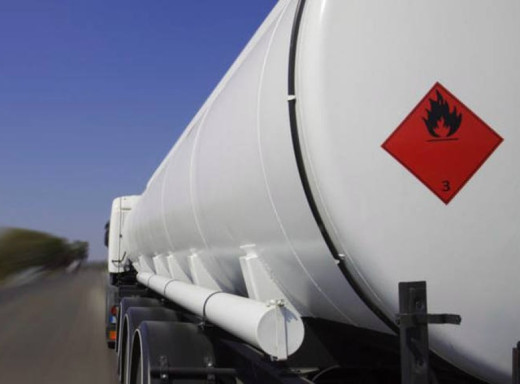 Україна різко збільшила імпорт дизелю, дефіциту пального не очікують фото