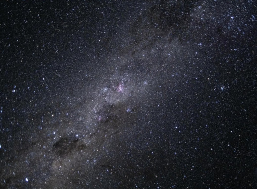 Екіпаж «Артеміда-2» показав нові фото Чумацького Шляху та Місяця фото