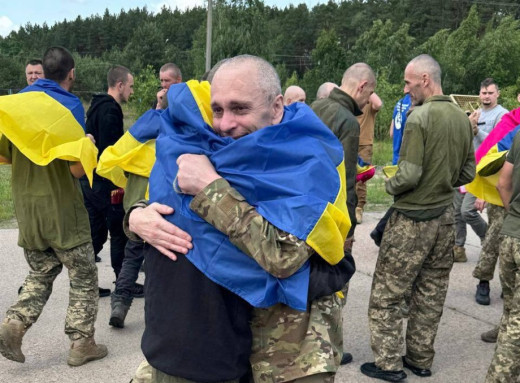 Четвертий обмін за тиждень: Україна повернула з полону ще десятки захисників фото Четвертий обмін за тиждень: Україна повернула з полону ще десятки захисників фото