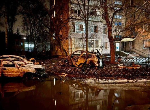 Атака дронів на Дніпро: постраждали семеро людей, пошкоджено будинки та заклади освіти фото