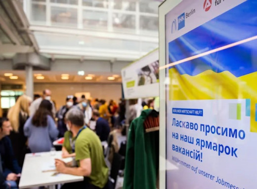 У Німеччині скорочують соціальні виплати для новоприбулих українців фото