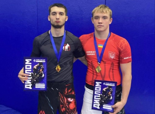 Студент НДУ Віталій Давиденко переміг на турнірі з ММА в Києві фото