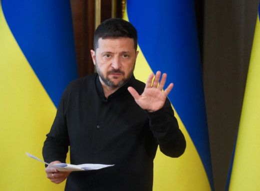 Зеленський заявив, що Україна не поступиться Донбасом фото