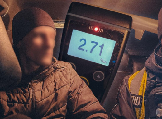 П’яний за кермом вантажівки без прав: на посту «Кіпті» водій мав 2,71 проміле алкоголю фото