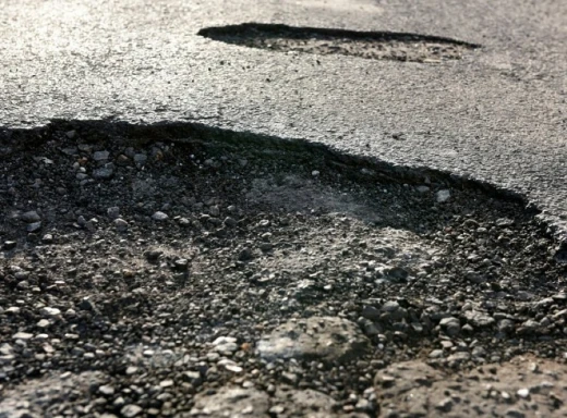 Ремонт доріг у Чернігові обійдеться щонайменше в 300 мільйонів гривень — Ломако фото