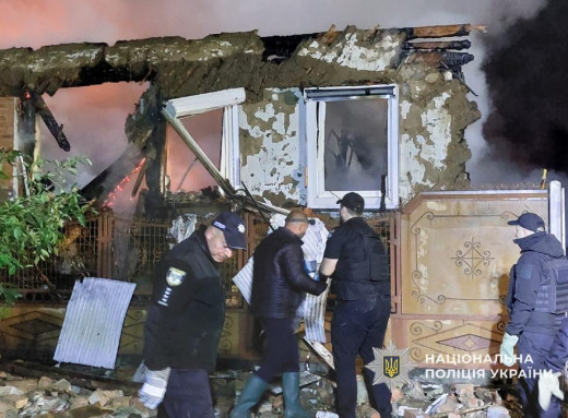 Вночі росіяни атакували Прилуки: загинуло п'ятеро людей, серед яких однорічна дитина (оновлено) фото Вночі росіяни атакували Прилуки: загинуло п'ятеро людей, серед яких однорічна дитина (оновлено) фото