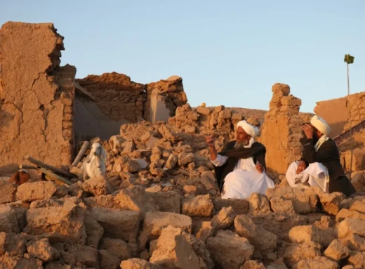 Афганістан сколихнуло землетрусом: кількість загиблих може сягати понад 2000 осіб фото