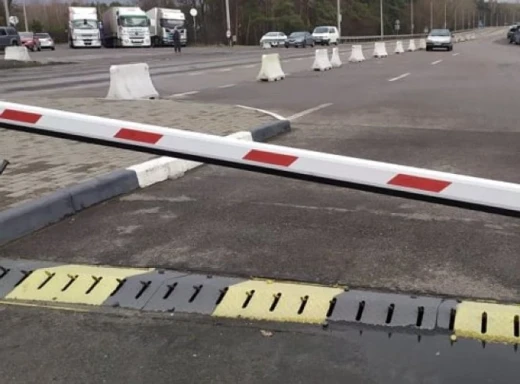 54-річний водій вантажівки з України помер у черзі на перетин кордону з Польщею фото