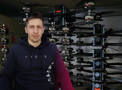 Житель Чернігівщини виготовив удома 50 дронів фото