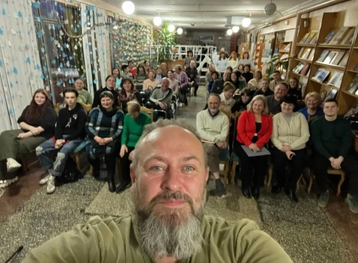 Ніжин відвідав відомий український письменник, волонтер Руслан Горовий (Фото) фото