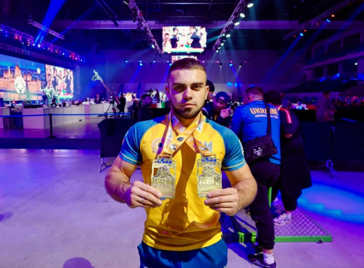 Спортсмен з Чернігівщини став дворазовим чемпіоном Європи з пара-армрестлінгу фото