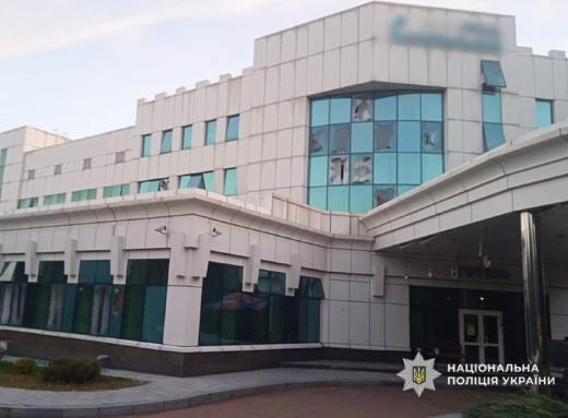 Російські дрони атакували Новгород-Сіверський: пошкоджені будинки та спорткомплекс фото
