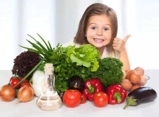 Cім продуктів, що зміцнюють здоров’я дитини фото