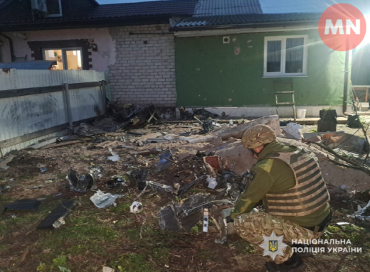 Ворожий дрон впав у Чернігові: загрозу знешкодили фахівці фото