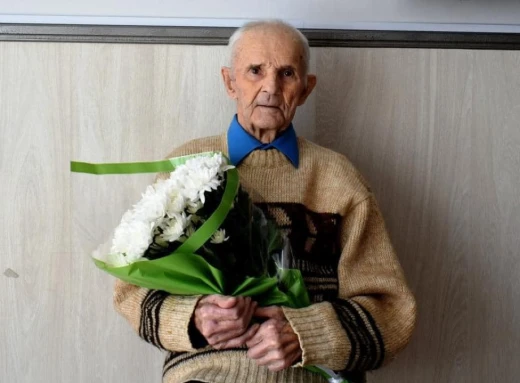 "Ніколи нікому не заздріть": 100-літній мешканець Ніжинщини поділився секретом довголіття фото