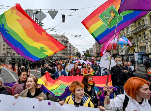 Кабмін пропонує посилити покарання за злочини проти ЛГБТ-спільноти фото Кабмін пропонує посилити покарання за злочини проти ЛГБТ-спільноти фото