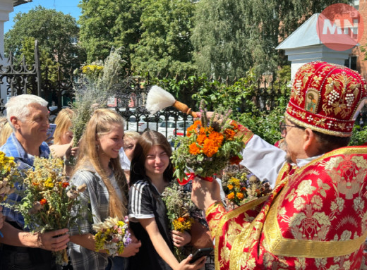 Медовий аромат і маковійчики: як у Ніжині святкували Першого Спаса фото Медовий аромат і маковійчики: як у Ніжині святкували Першого Спаса фото