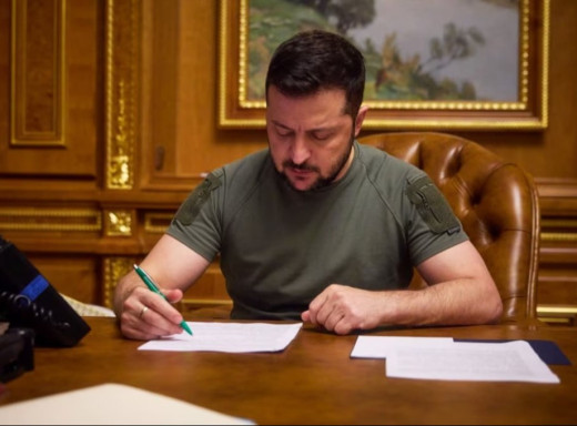 Зеленський ввів санкції проти російських і китайських компаній, що виробляють дрони з ШІ фото Зеленський ввів санкції проти російських і китайських компаній, що виробляють дрони з ШІ фото