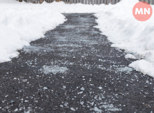 Як уникнути ковзання на льоду: поради щодо безпечного зимового взуття