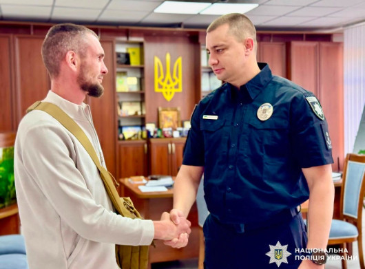 Не піддався на провокацію ворога: правоохоронці Київщини нагородили чоловіка
