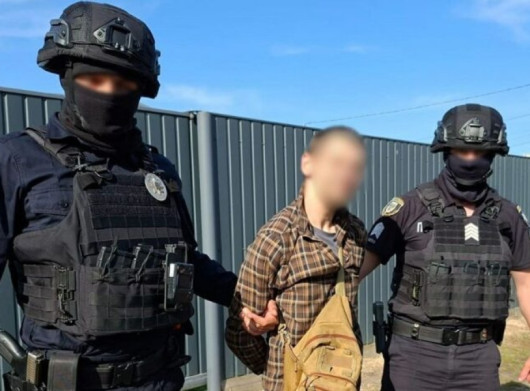 У Ніжині затримали підозрюваного у збуті наркотиків: йому загрожує до 10 років