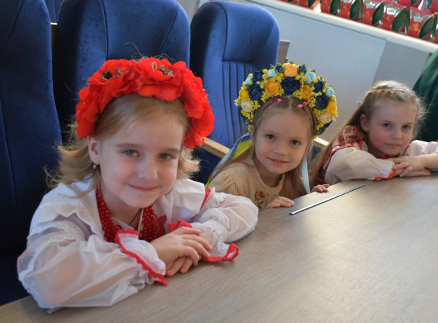 У Ніжині вітали дітей, які прославляють місто своїми здобутками - Фото