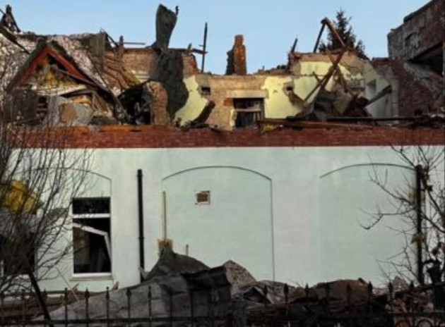 Росіяни влучили по центру міста на Чернігівщині: є поранені