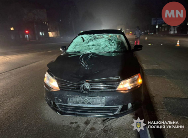 У Ніжині водій збив двох жінок на «зебрі»: одна загинула, іншa — у лікарні