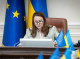 Уряд скасував частину обмежень на виїзд за кордон для жінок-посадовиць